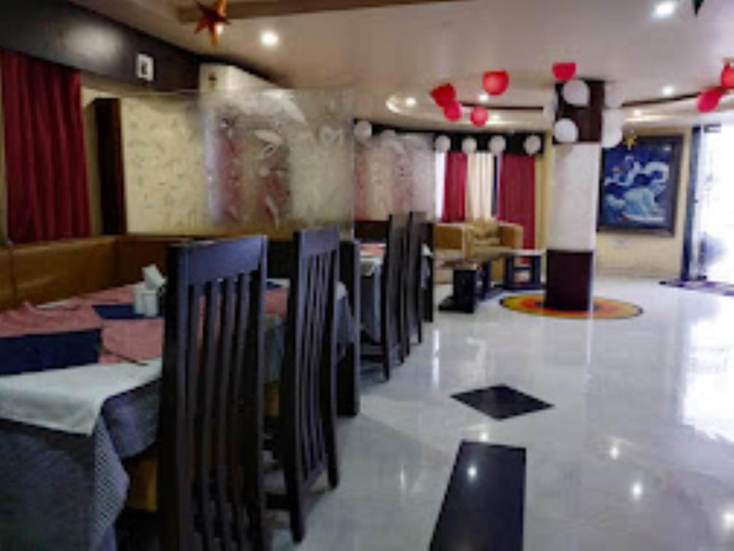 布巴内什瓦尔 Gokul Plaza酒店 外观 照片