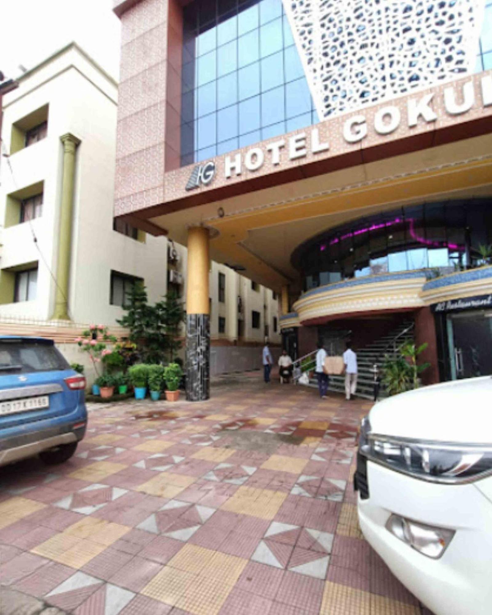 布巴内什瓦尔 Gokul Plaza酒店 外观 照片